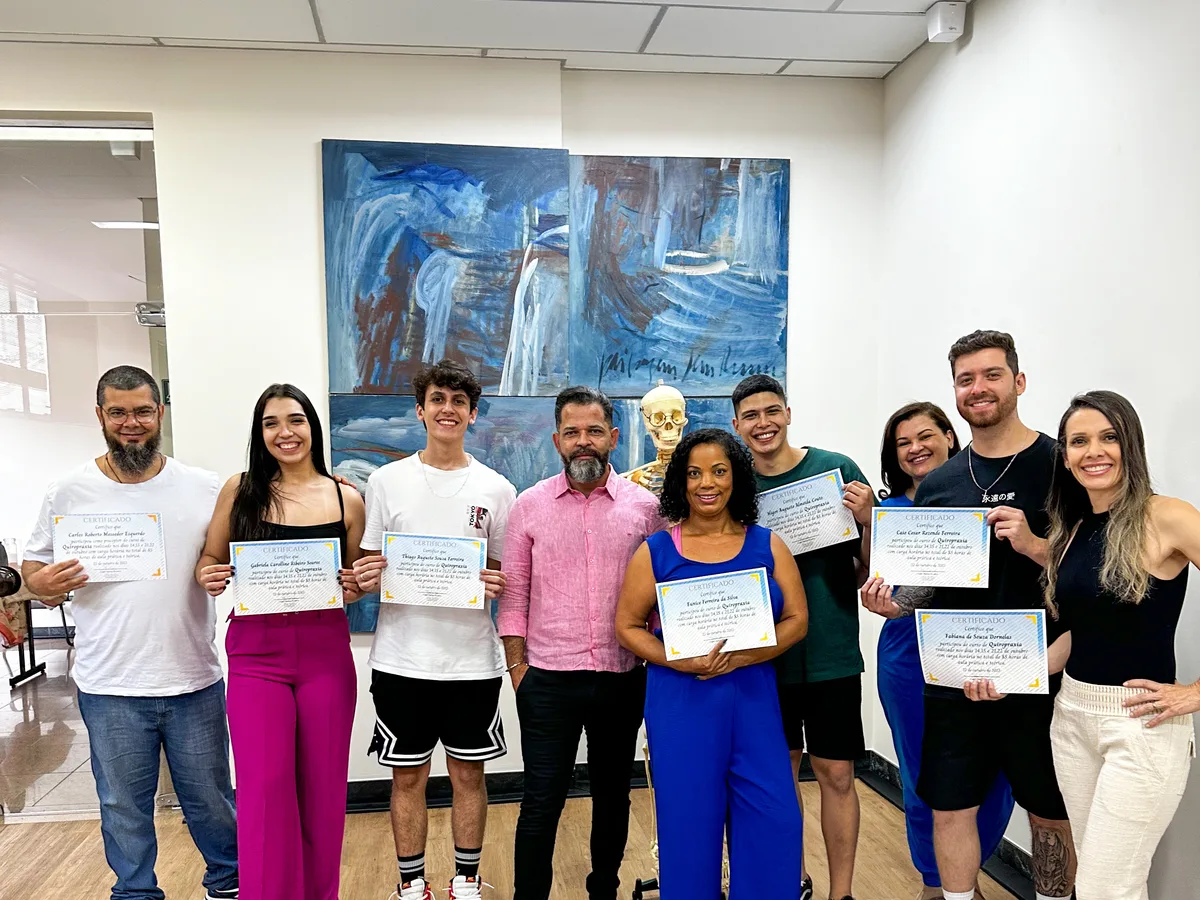 Turma de alunos formados por Fábio Pense